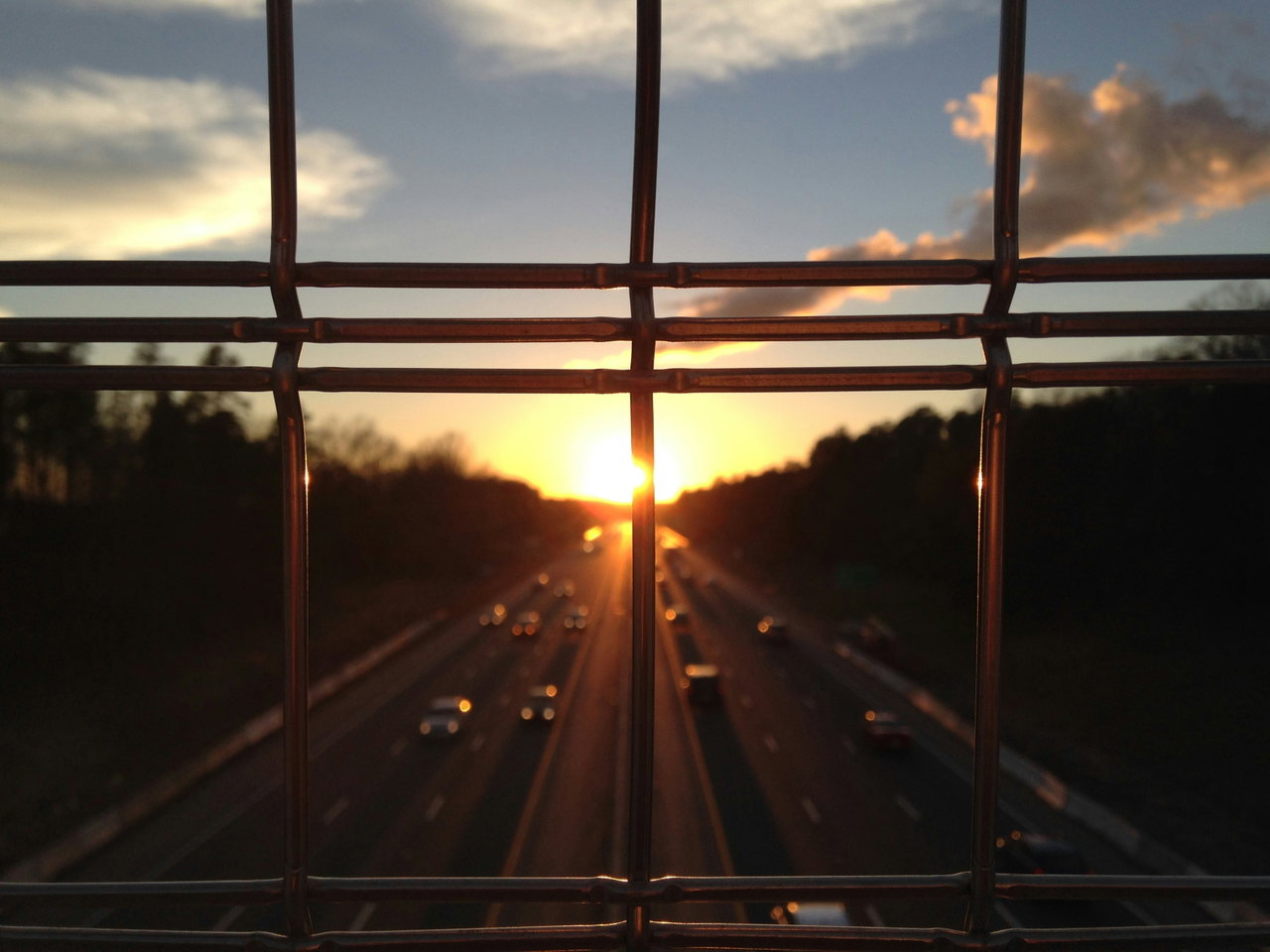 cars-SOx0JJK_P-g-unsplash