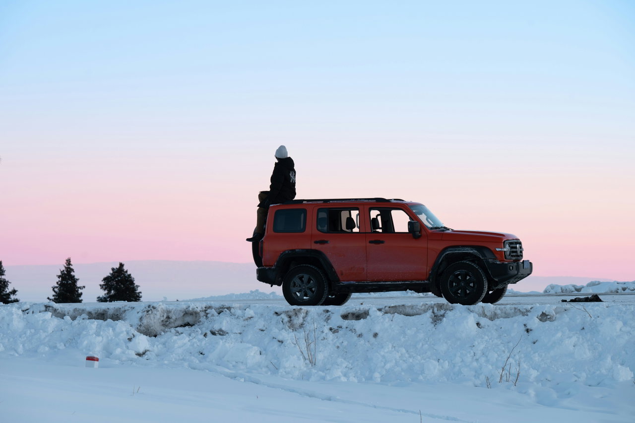winter auto-iNknvUAC3BY-unsplash