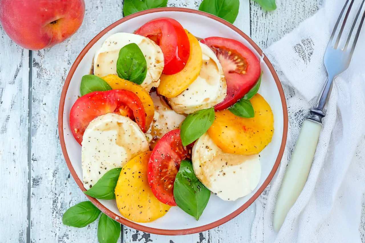 Pfirsich-Caprese-Rezept