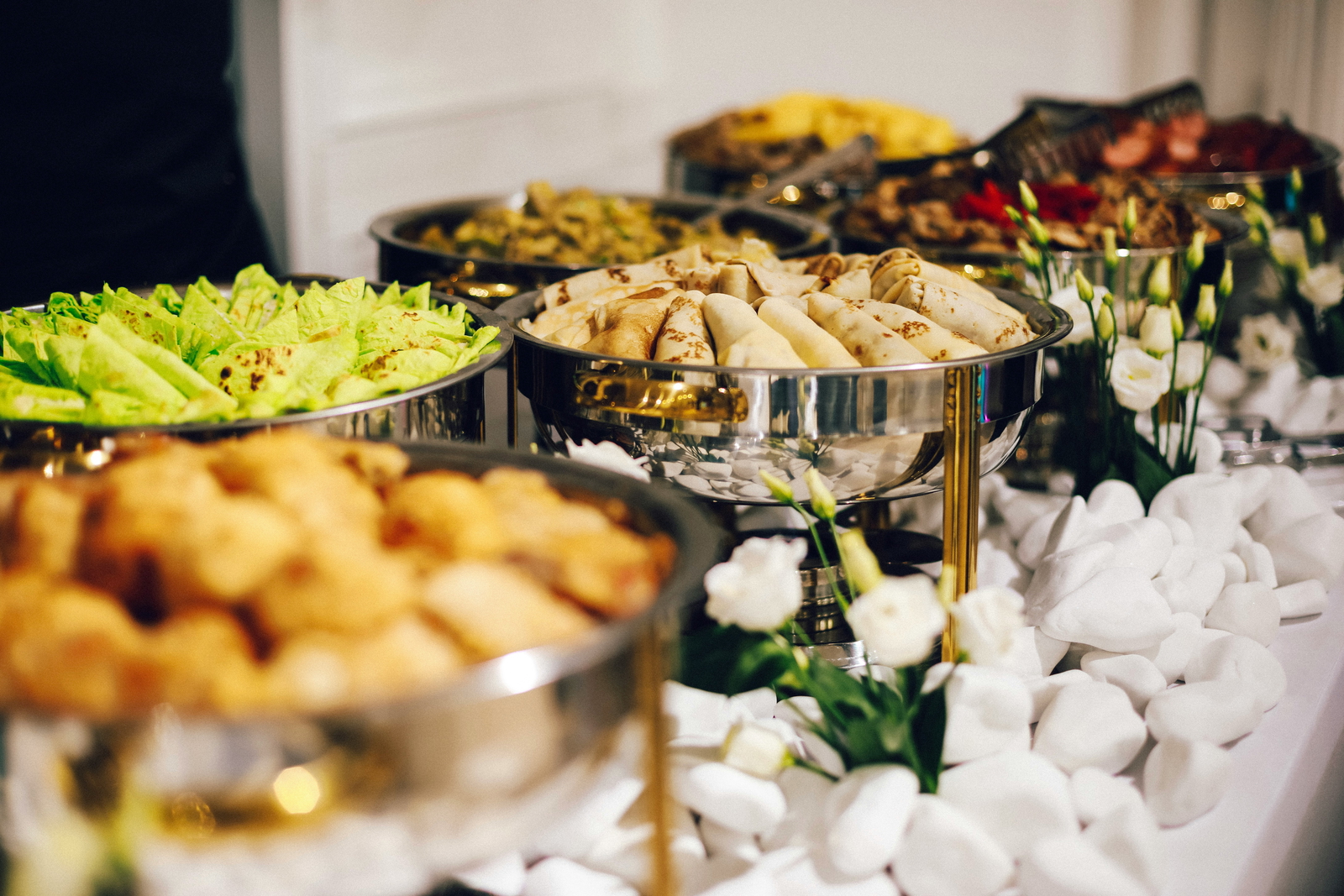 Buffet-SiwrpBnxDww-unsplash