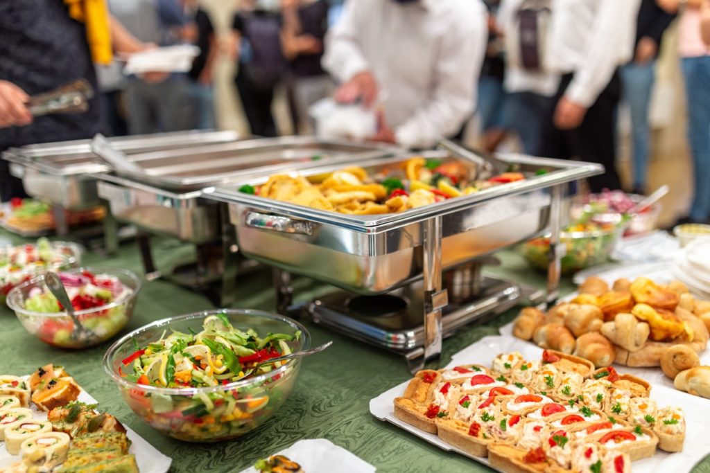 catering-bestellen-lunch-1024x683