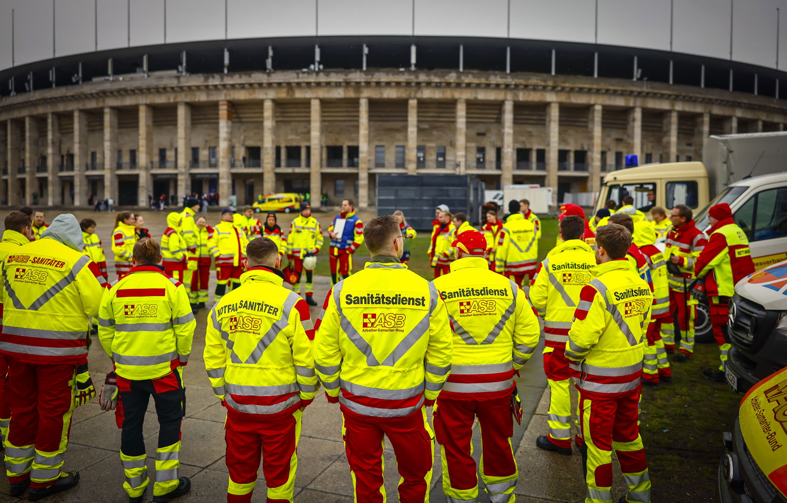 Bevölkerungsschutzübung zur Vorbereitung auf die UEFA EURO 2024 im Olympiastadion.