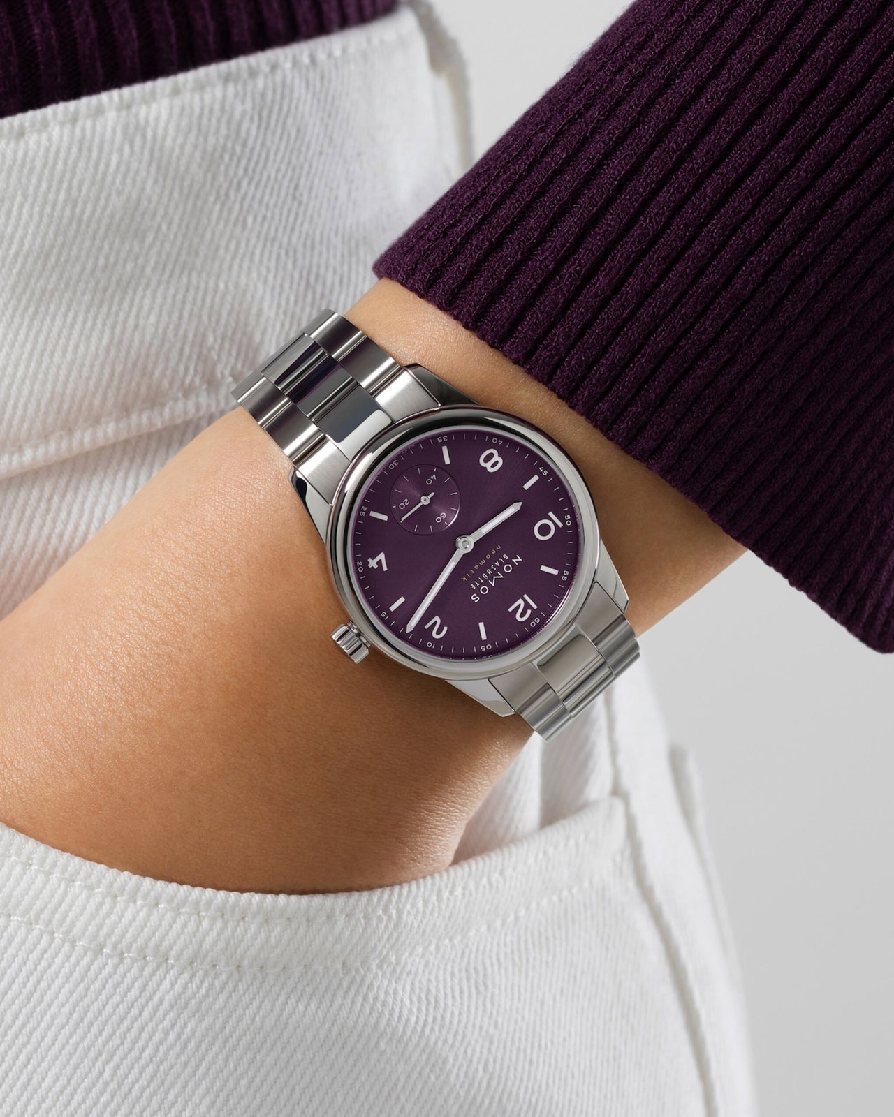 0757_Club_Sport_neomatik_34_purple_wristshot_183_PR