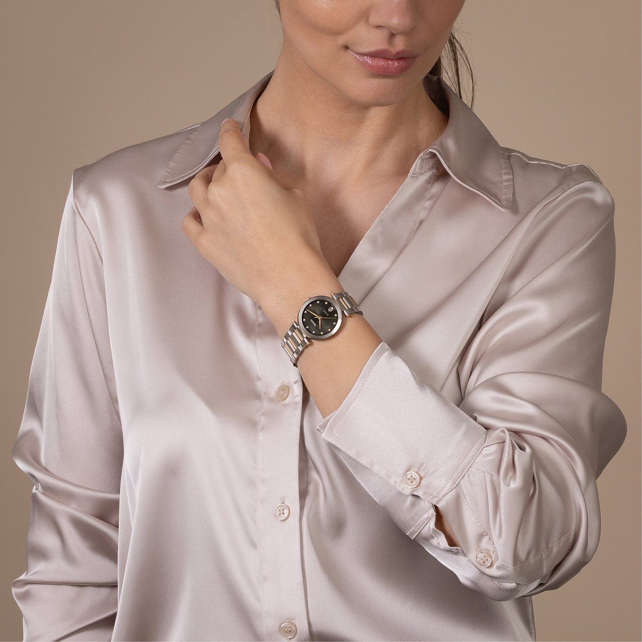 lacoupole_r22241703_wrist_c.png