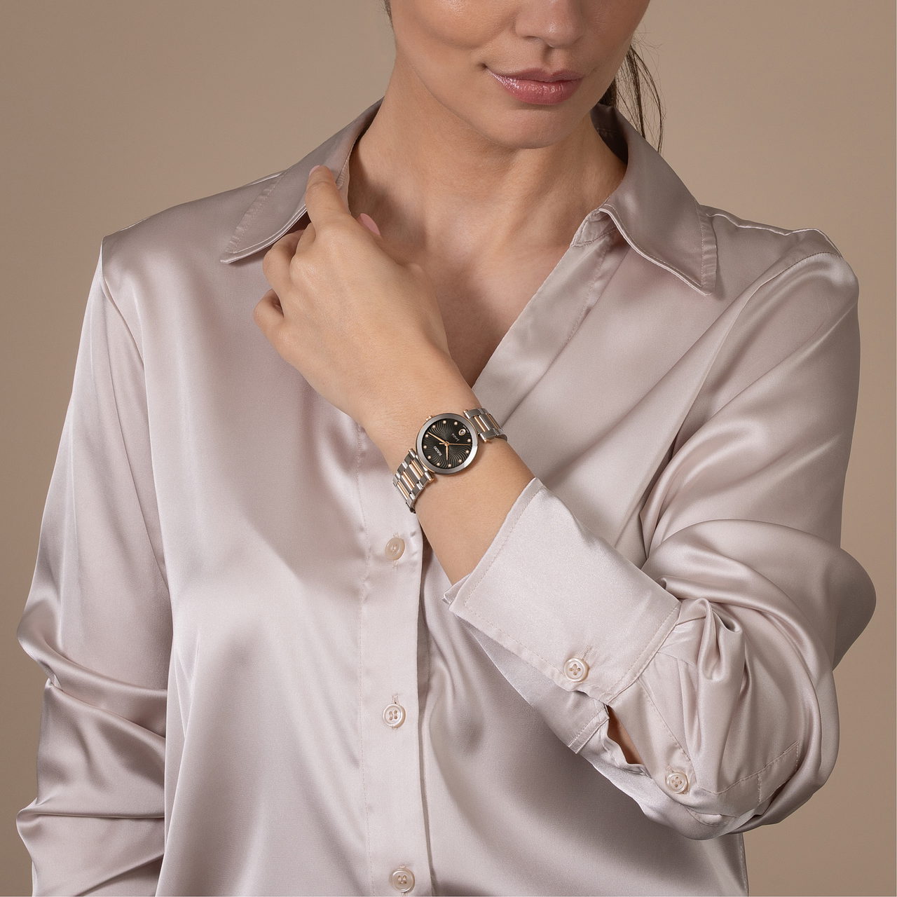 lacoupole_r22241703_wrist_c.png