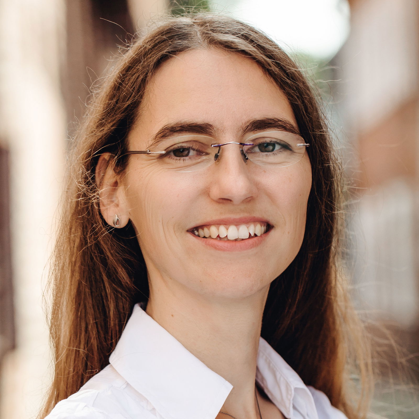 Katja-Scheele,-Goldschmiedin