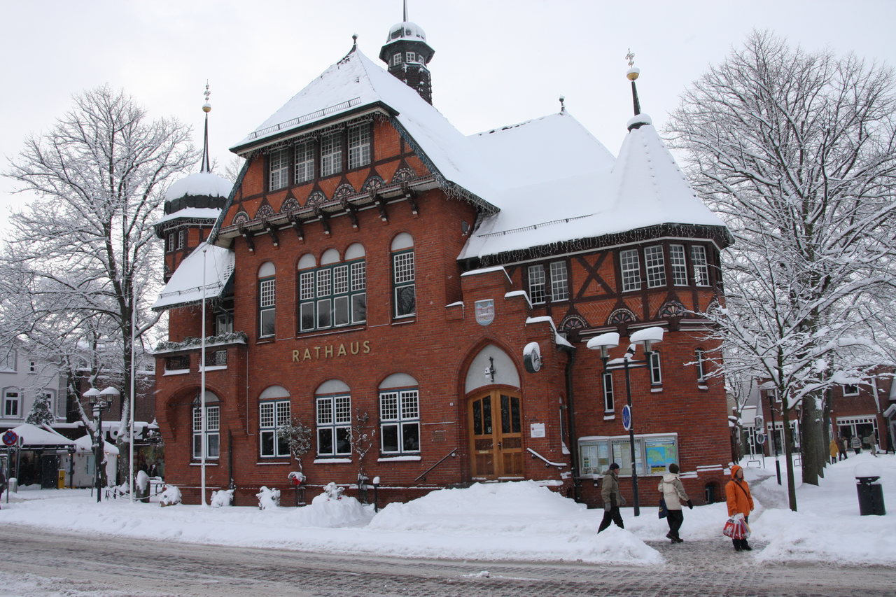 Rathaus_Burg_Schnee_Winter_fehmarn-echo