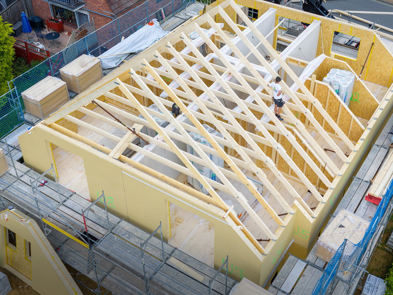 shz_UnserHandwerk_Digimag_HolzbauPetersen_Header_4zu3_04_2604