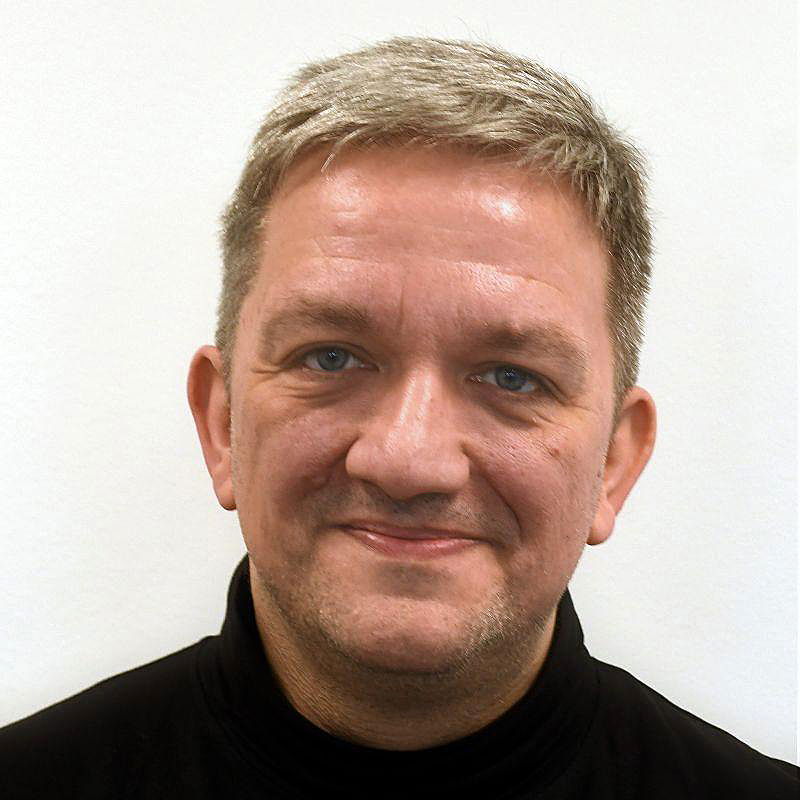 shz_Vermarkt-Digi-Magazin_Team_Mitte_Knuth_Abratis_2507