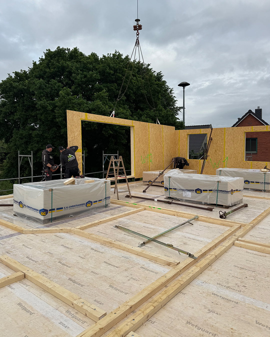 shz_UnserHandwerk_Digimag_HolzbauPetersen_Motiv_02_2603