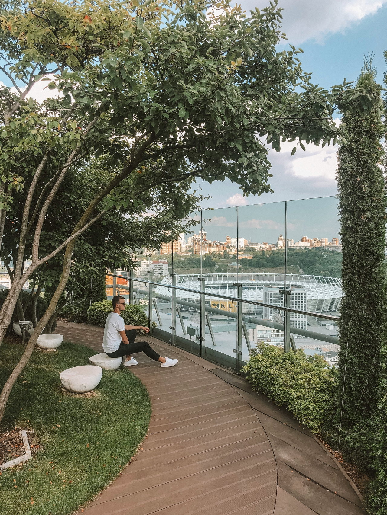 rooftop garden-3_Mo71cuJnM-unsplash