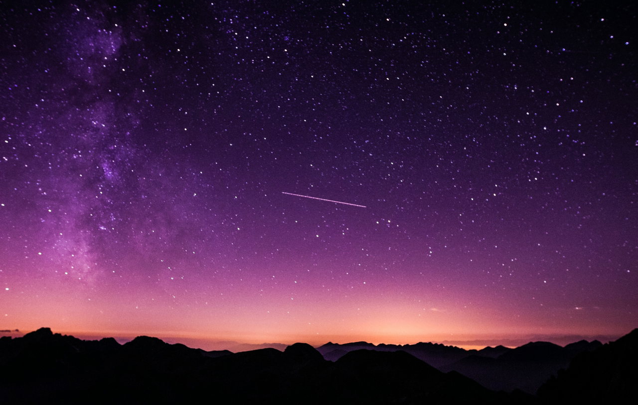 universe-ln5drpv_ImI-unsplash