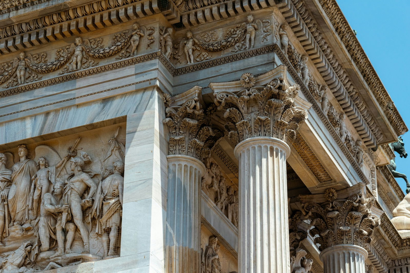 andrea-villiers-nu8hzgryQms-unsplash