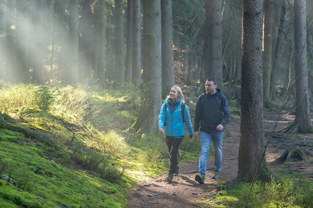 Wandern im Wesertal bei Roetgen
