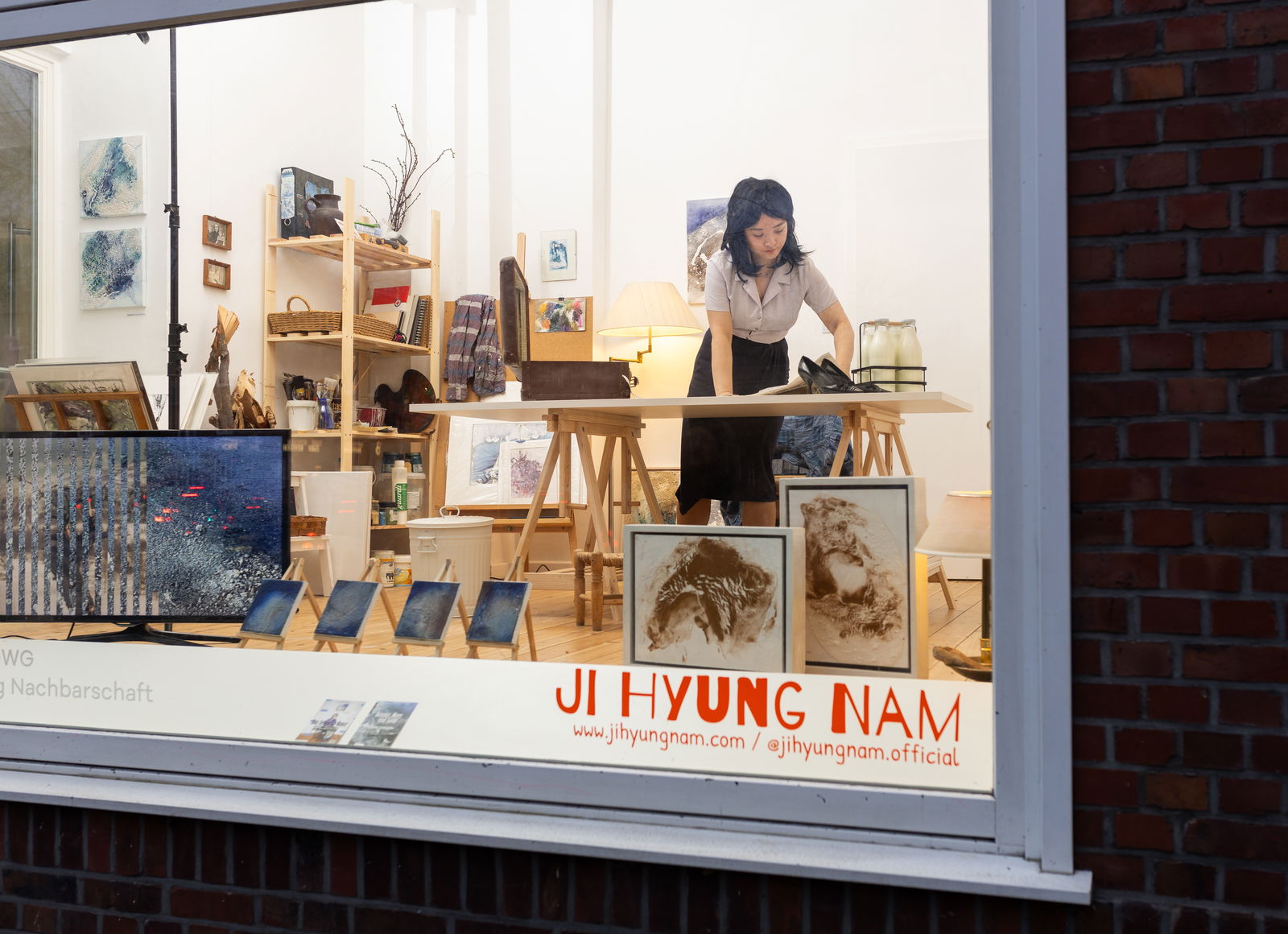 Quartierskuenstlerin_Ji_Hyung_Nam_vierte_Performance_Regina-119