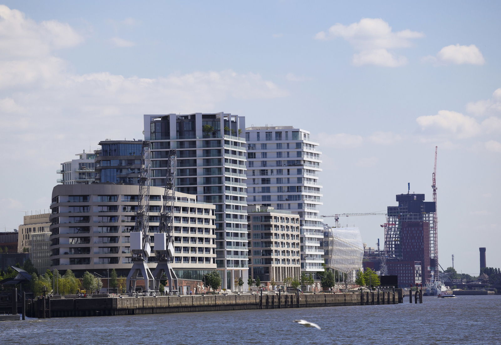 2025-09-17_Hamburg_Hafencitiy_Wohngebäude_Neubauten_Elbtower_Christian Charisius_dpa