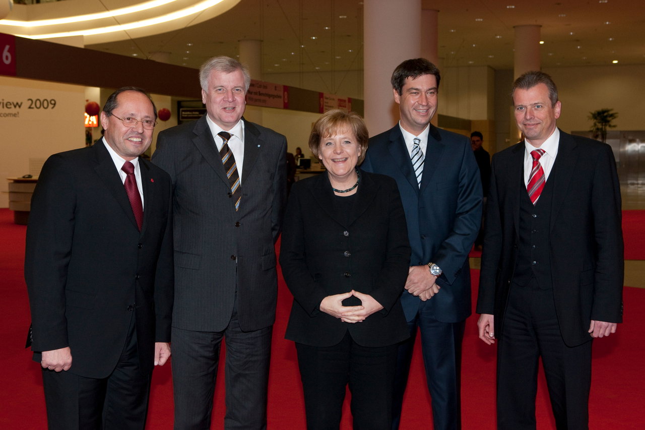 2009_SWM_Kick_Seehofer_Merkel_Söder_Maly_klein