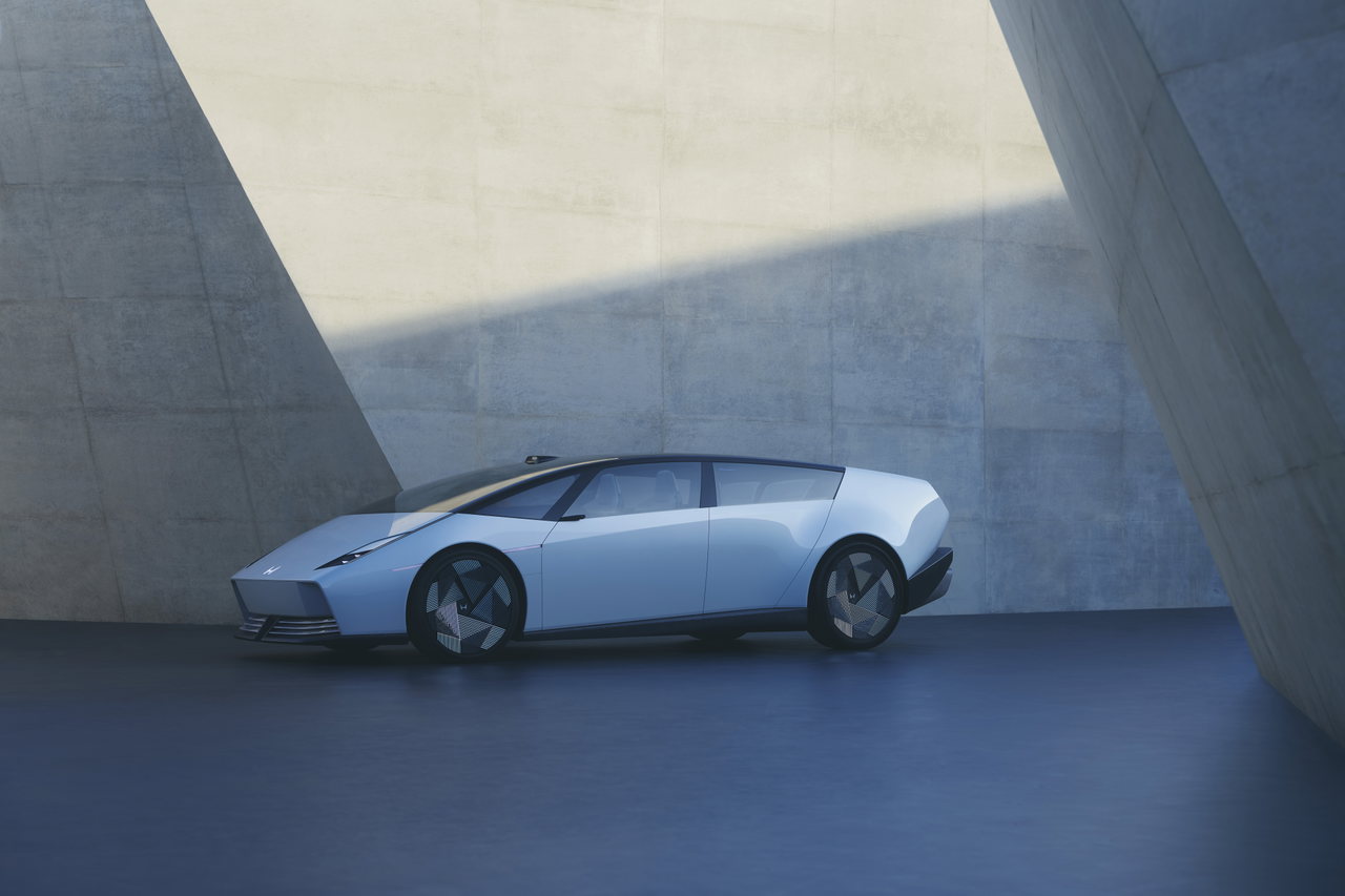 Honda 0 Saloon.