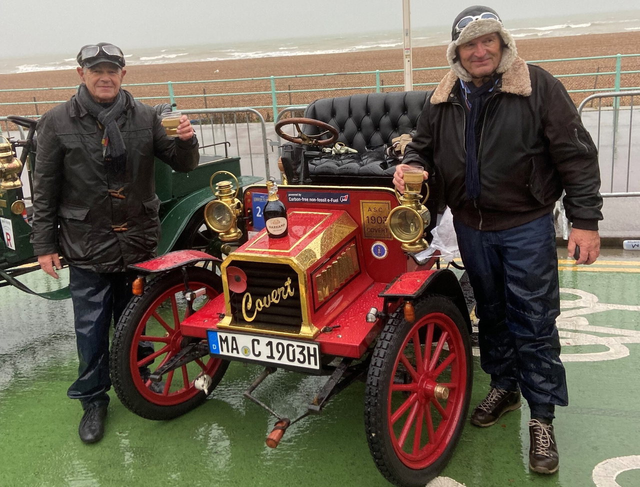 Auch Oldtimer verkraften e-Fuels    VCR Media London