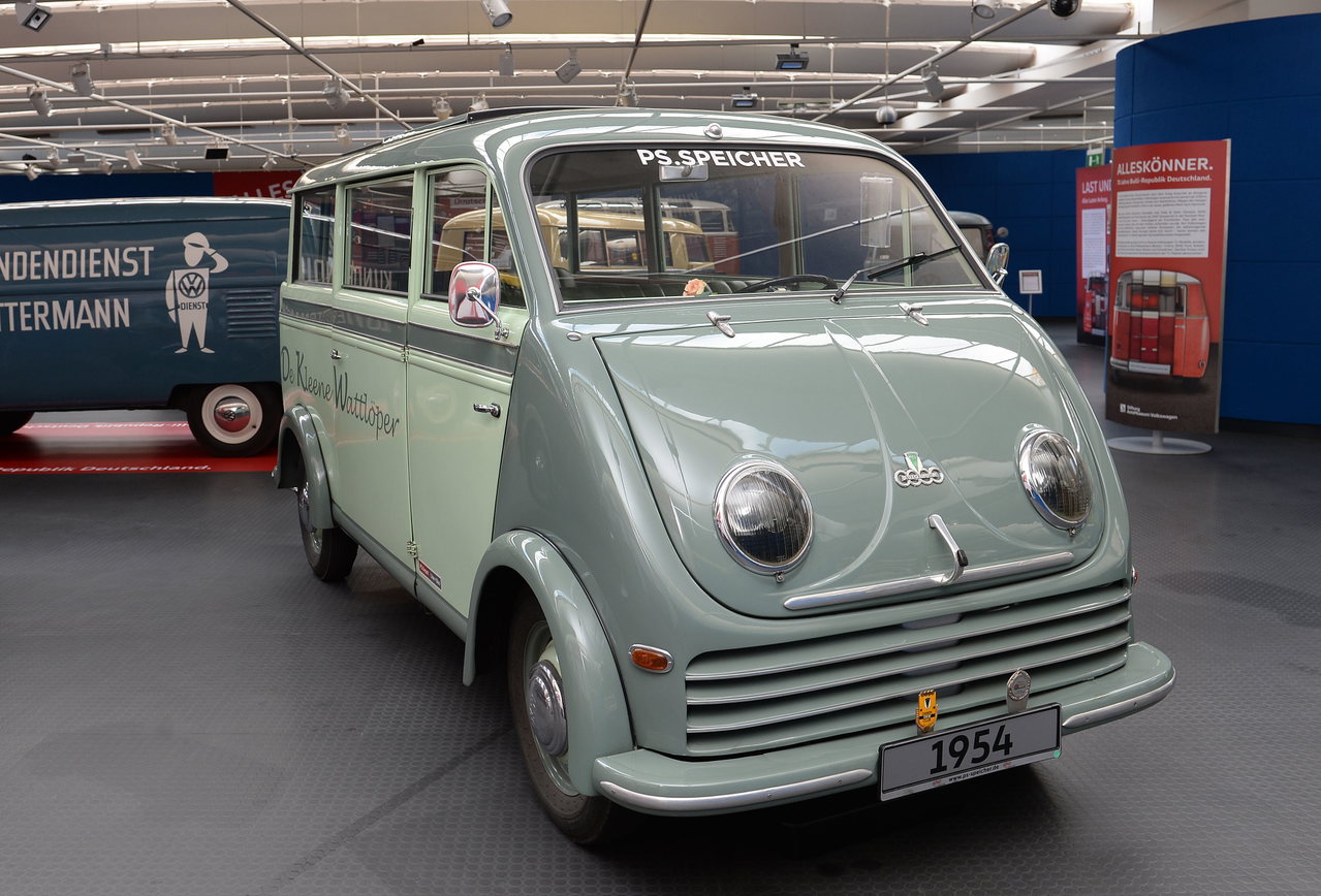 Zeitgenosse: DKW Schnelltransporter.
