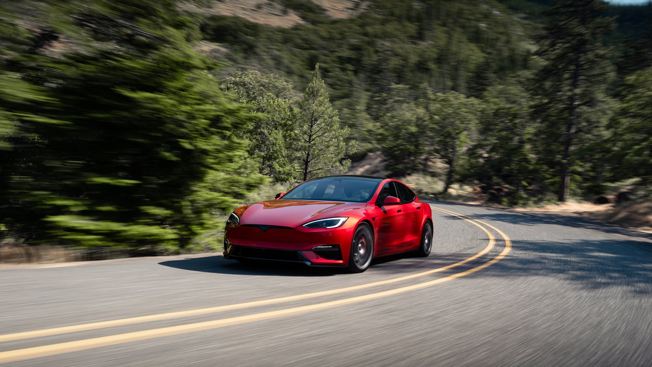 Tesla Model S. (2)