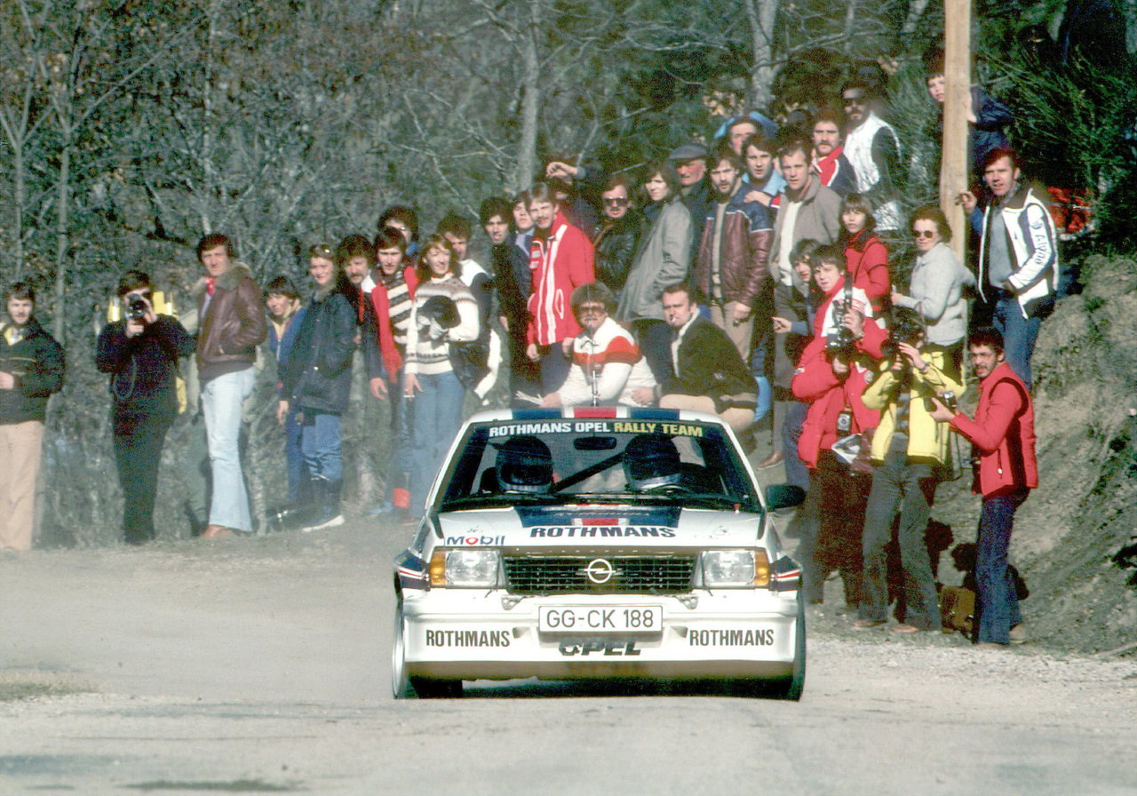 Walter Röhrl feierte 1982 mit seinem Co-Piloten Christan Geistdörfer auf dem Opel Ascona 400 die Rallye-Weltmeisterschaft – als letztes Team auf einen heckgetriebenen Rennwagen gegen die übermächtige Allradkonkurrenz!