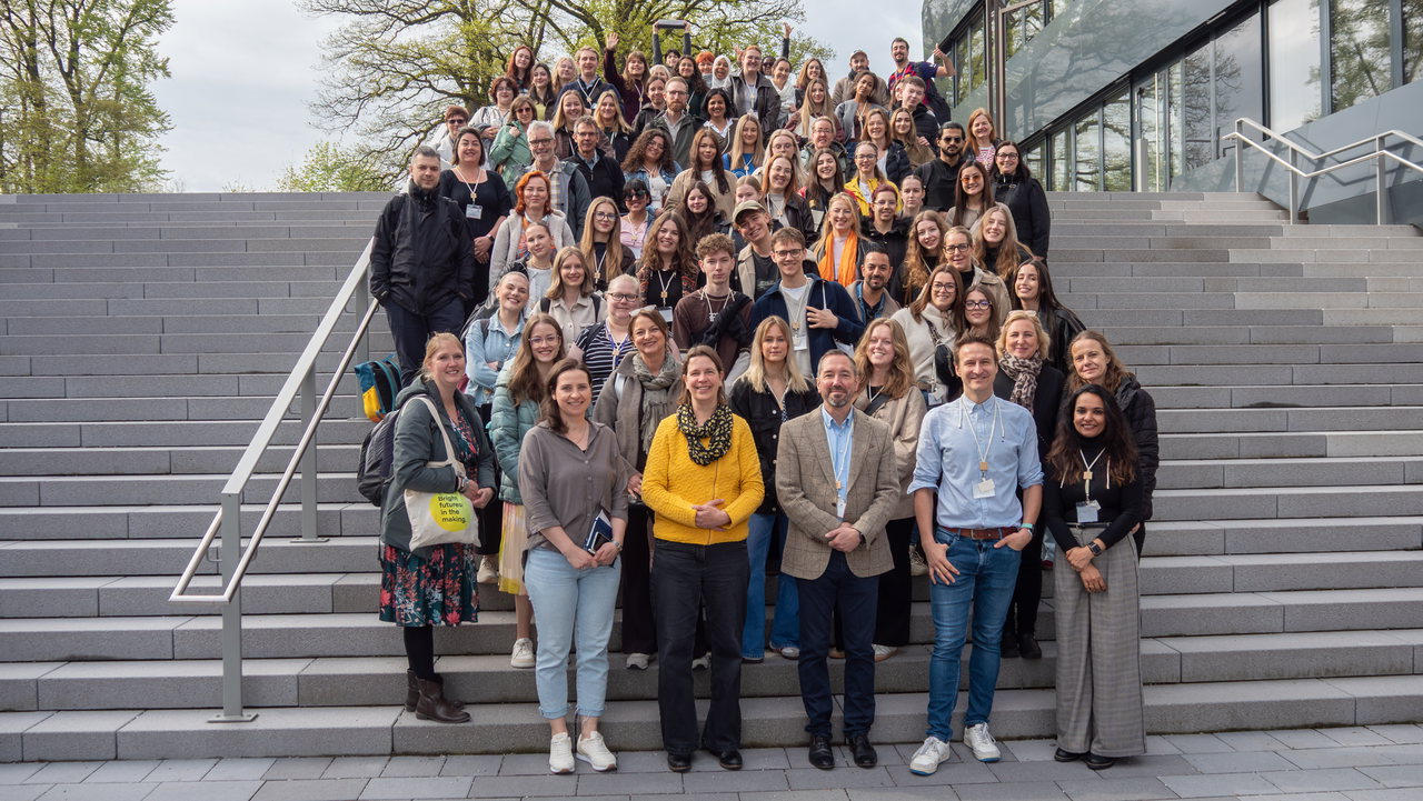 Gruppenfoto ENNE-Programm an der FH Salzburg