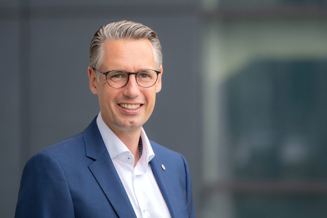 FH Salzburg_Portrait Dominik Engel_c FHS Kirchner