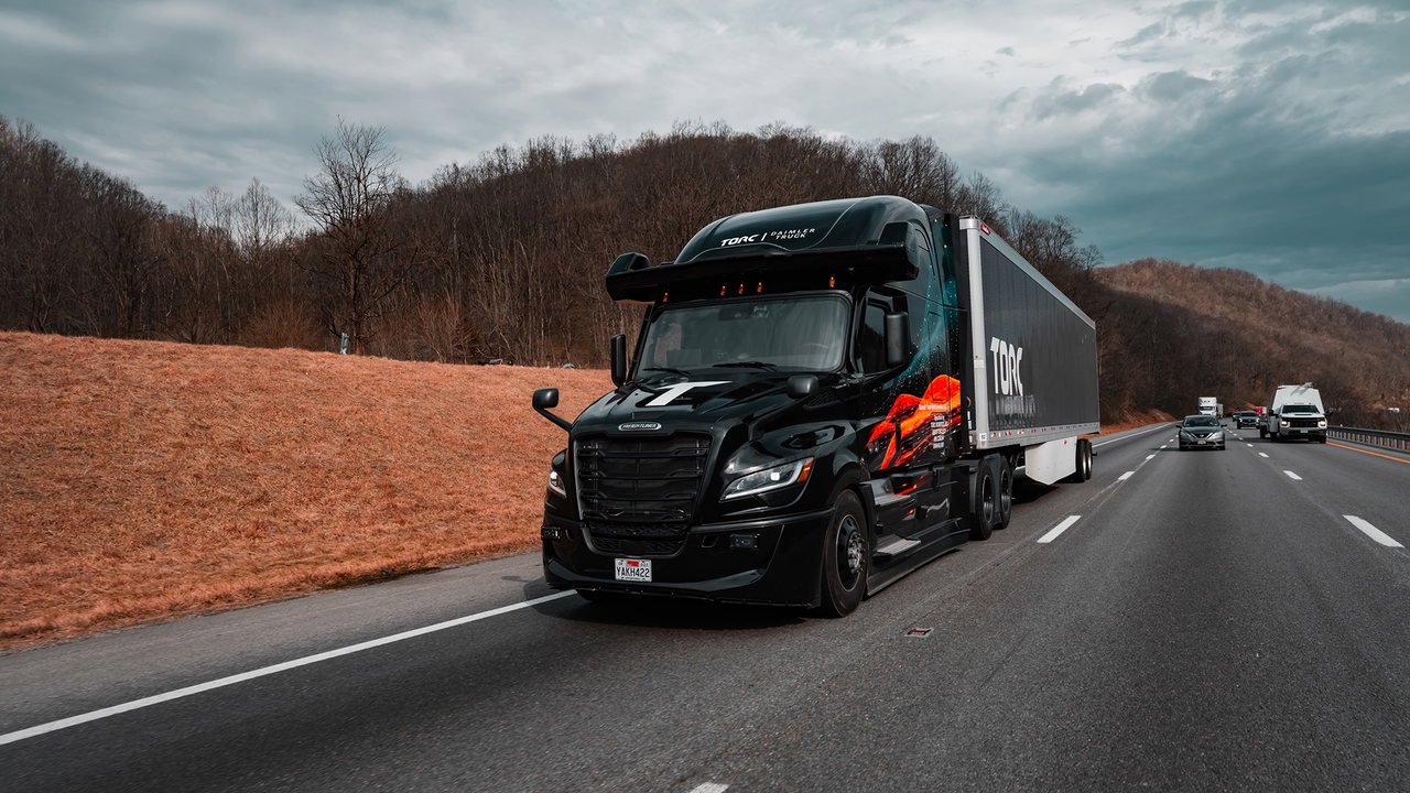 Daimler Truck konzentriert sich mit der Tochter Torc Robotics vorerst auf autonomes Fahren im US-amerikanischen Fernverkehr.