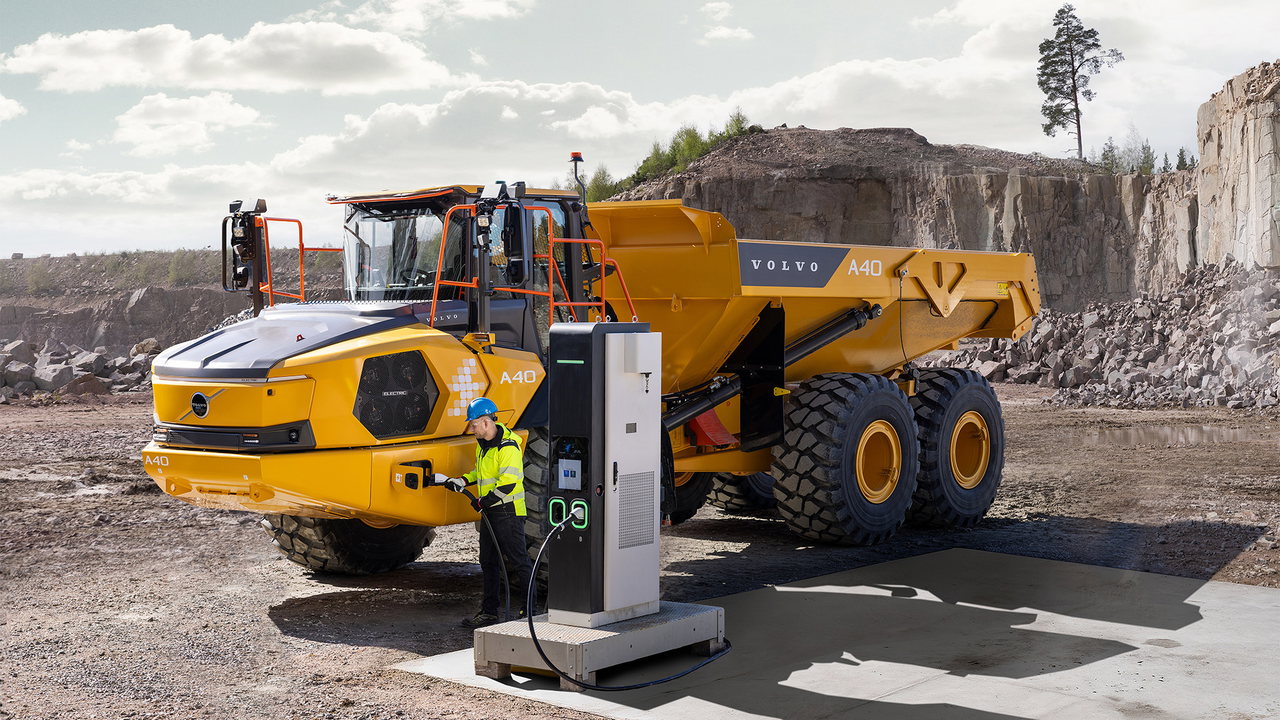 Je nach Anwendung reicht eine Batterieladung der A30 und A40 Electric für bis zu sechs Stunden Betriebszeit.
