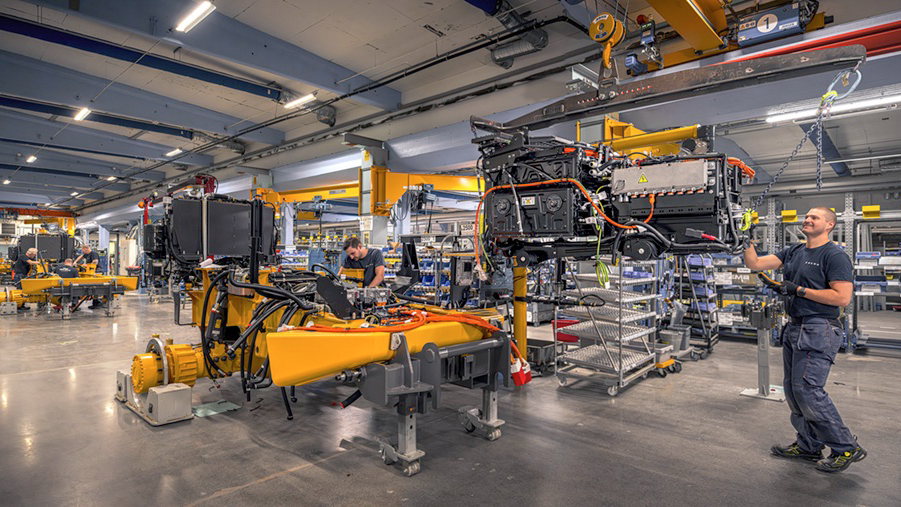 E-Motor, Batterien und Hochvoltkomponenten ersetzen bei den E-Modellen den vertrauten Diesel-Triebstrang.