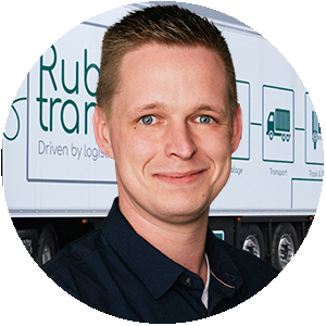 Porträt von Fabian Diekmann, Fleet Manager, Rubetrans Logistics