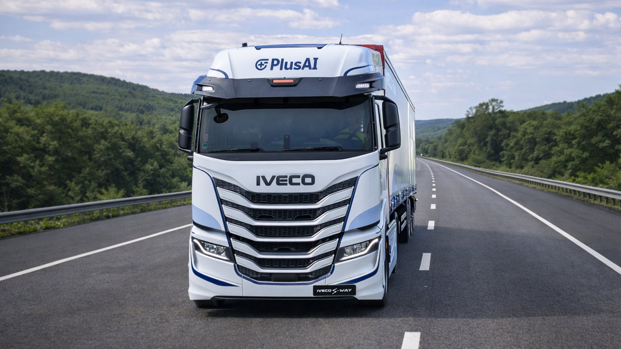 Iveco hat zusammen mit Plus AI in Spanien ein neues Programm zum autonomen Fahren auf Level 4 gestartet.