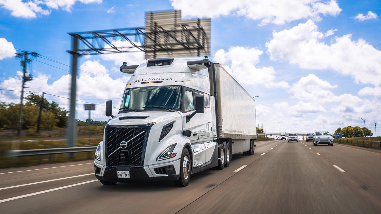 Über den Geschäftsbereich Volvo Autonomous Solutions bauen die Schweden ihr autonomes Verkehrsnetz in den USA aus.