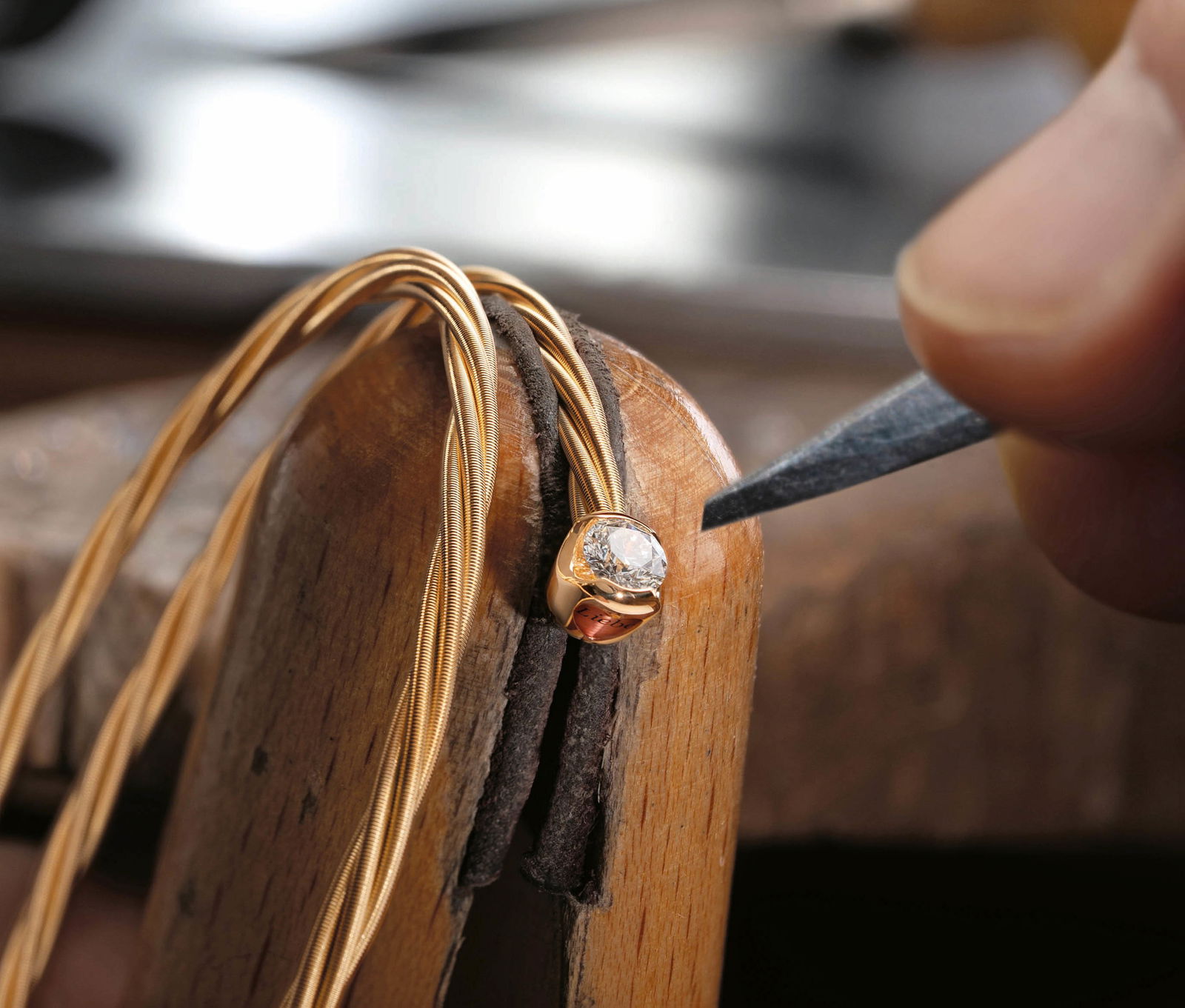 Armband UMARME MICH. Power of solitaire_Fassen-2