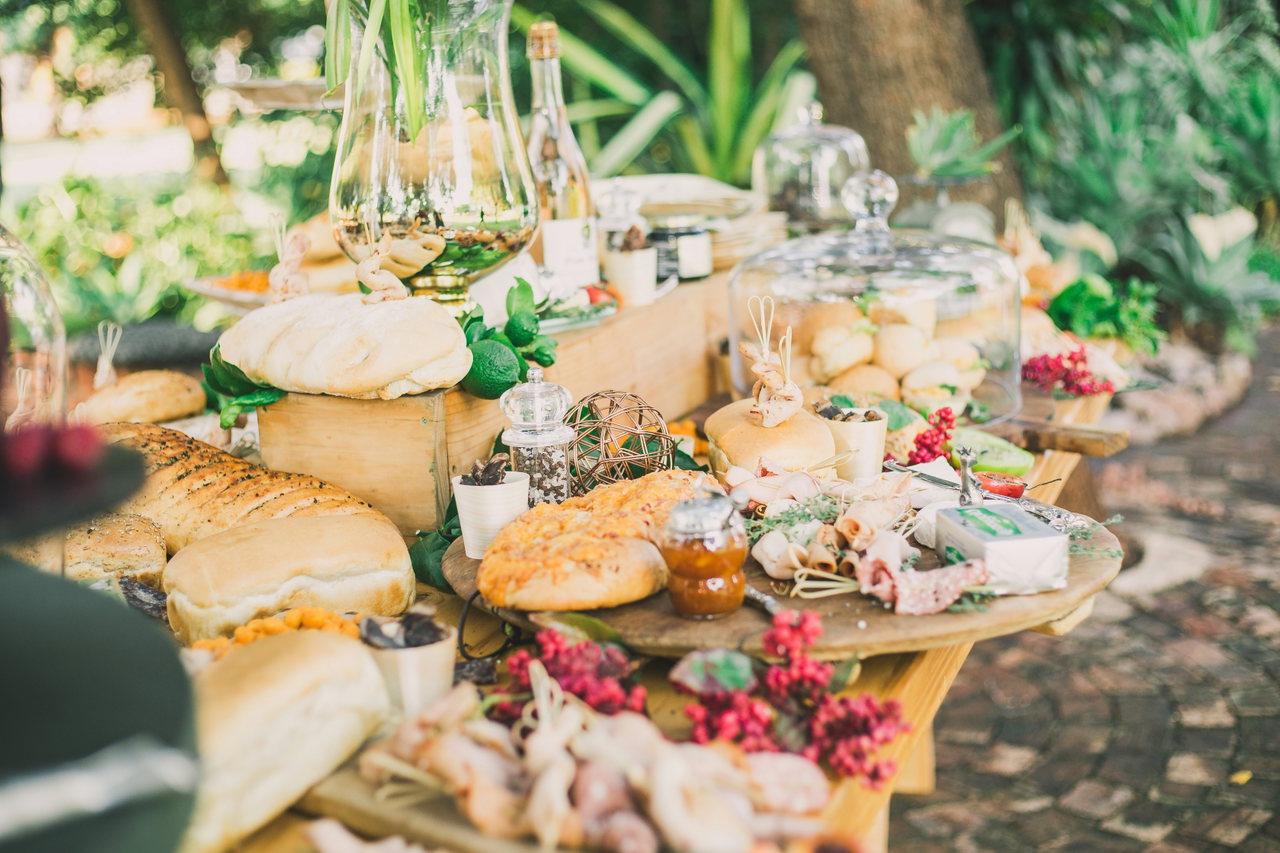 food wedding-UkDcFmSbDGY-unsplash