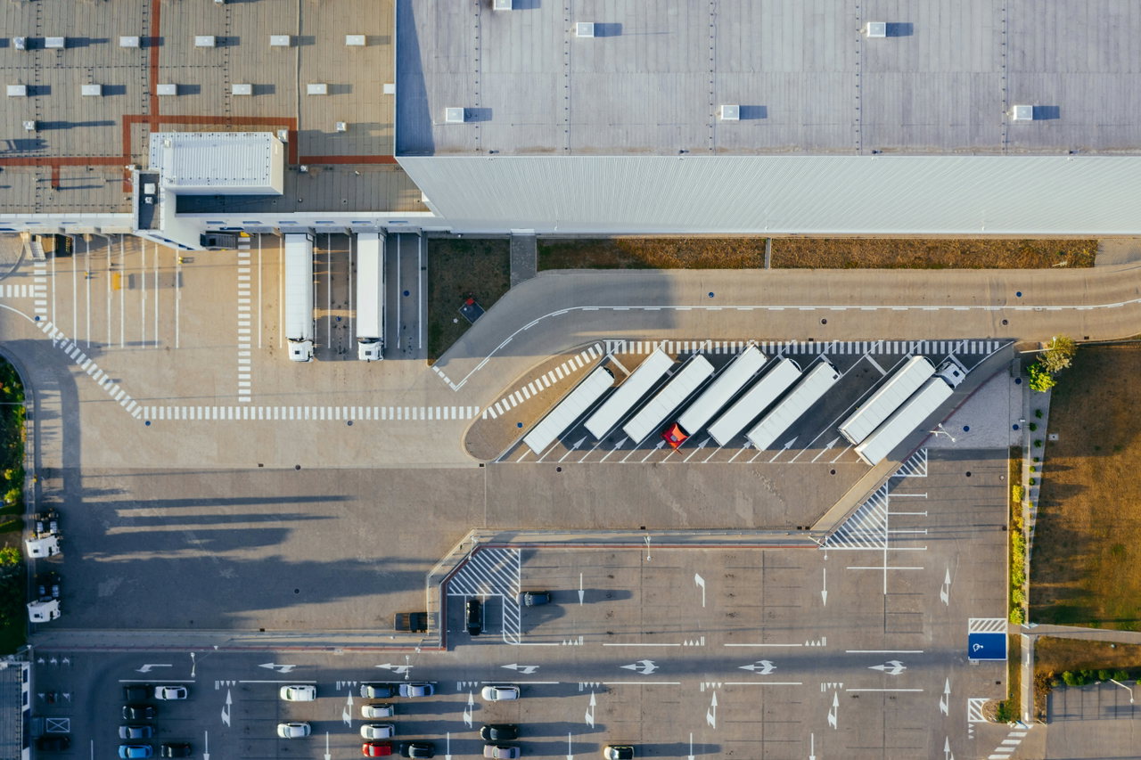 logistic-oh0DITWoHi4-unsplash