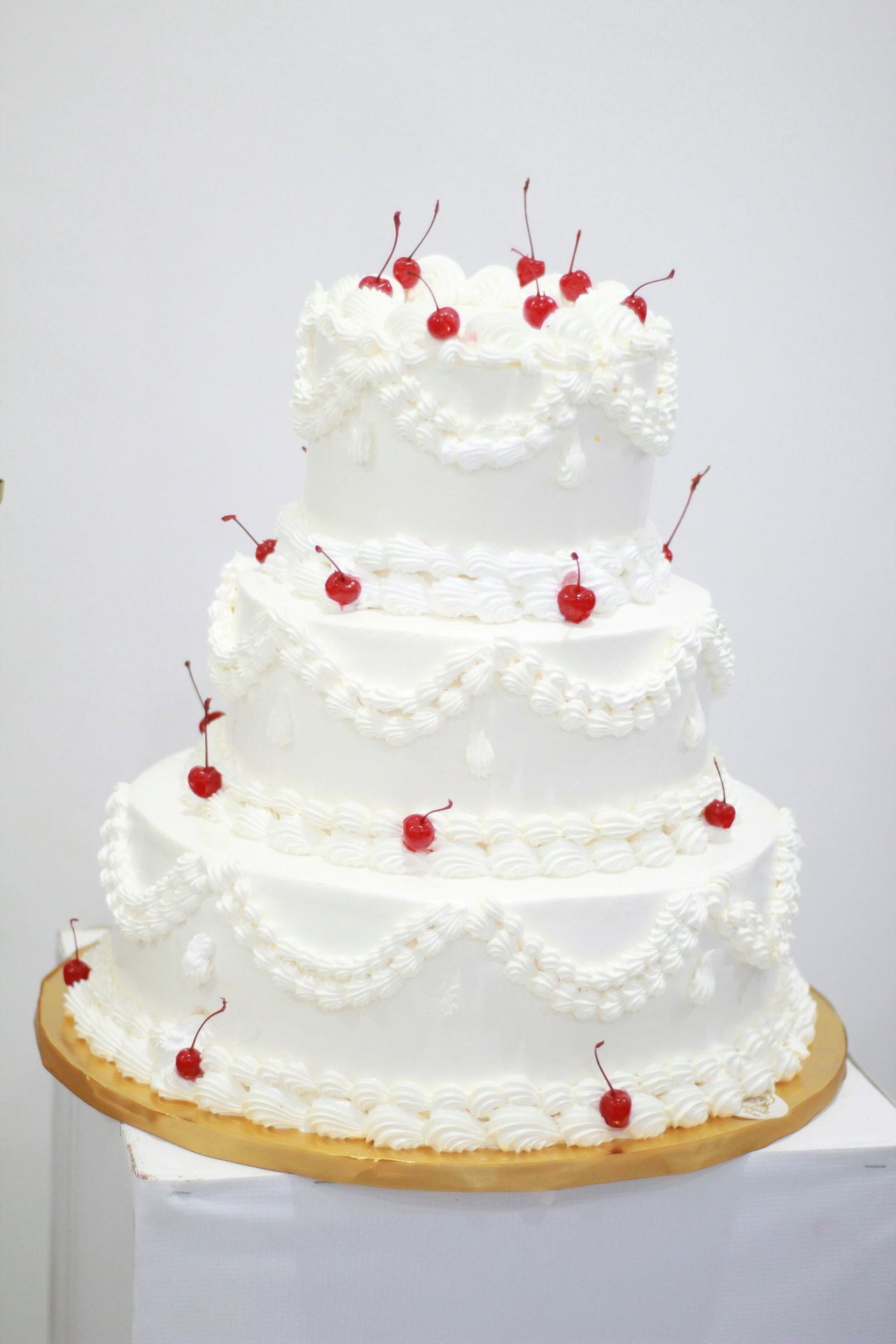 wedding cake-7DupffJckx8-unsplash