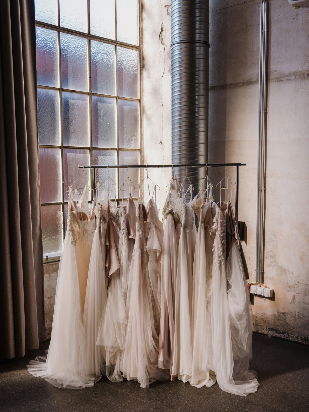 wedding clothes-Ey0daypzVBo-unsplash