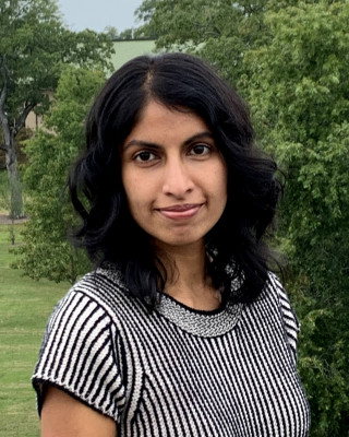 AarthiRoof_Headshot