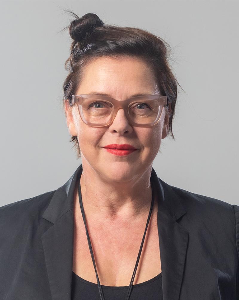 iu-katharina-uppenbrink-01-800x-q75