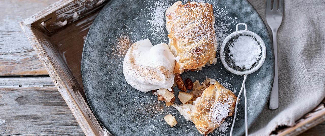 REZ_0000s_0001s_0003_mini-apfelstrudel-mit-zimtsahne
