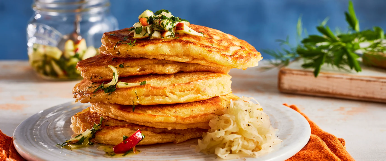 REZ_0000s_0001s_0004_sauerkraut-pancakes-mit-apfel-salsa