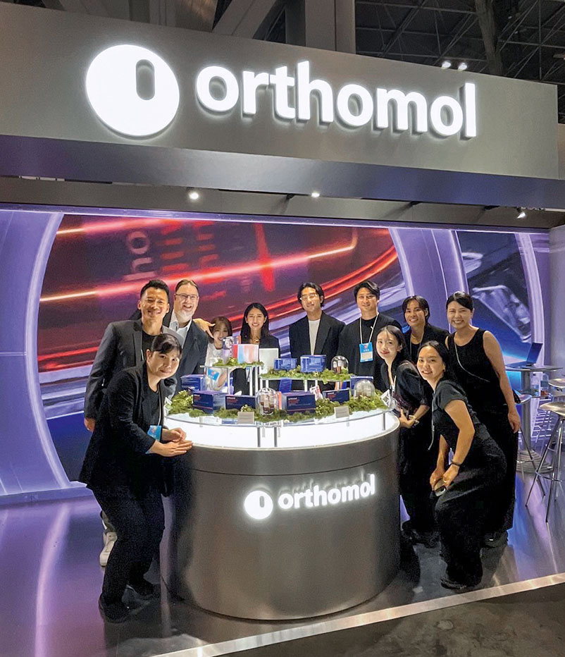 Orthomol_Bilder_DM_Ausg_65_2510_14_EX_Gruppe