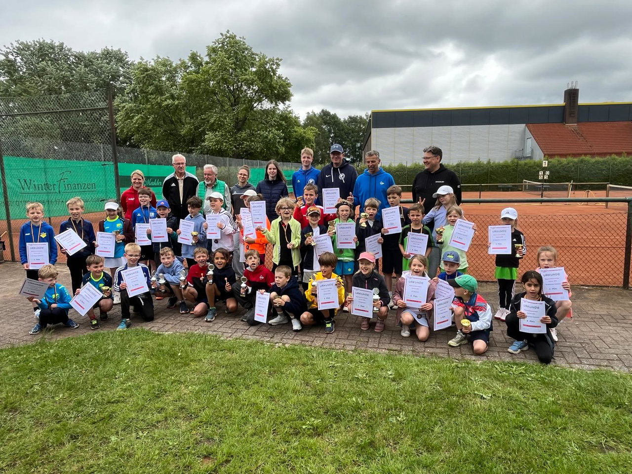Gruppenfoto Siegerehrung Sonntag Kleinfeld+ U9 Jungen