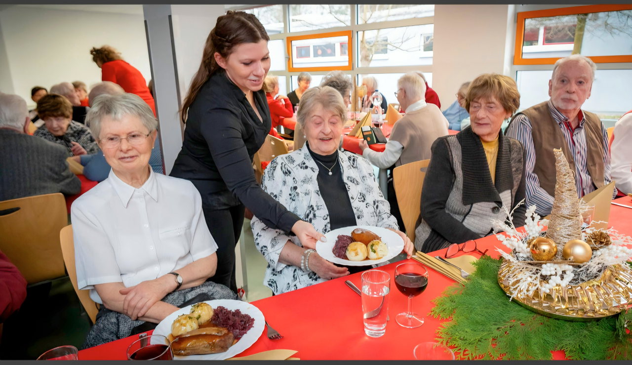 Weihnachtsessen-ASB-Seniorenclubs