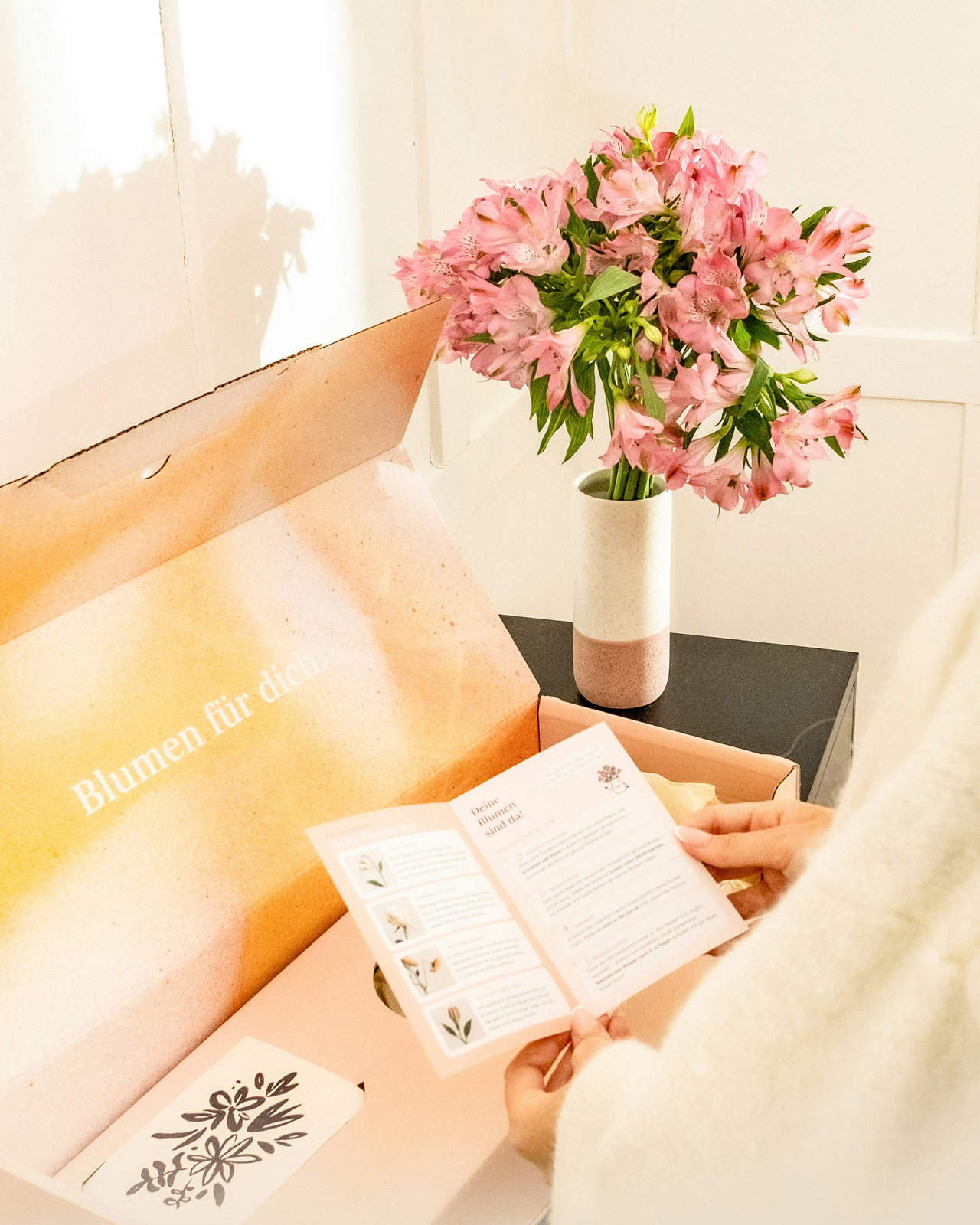 flowers present-CTVW2UcNR-I-unsplash