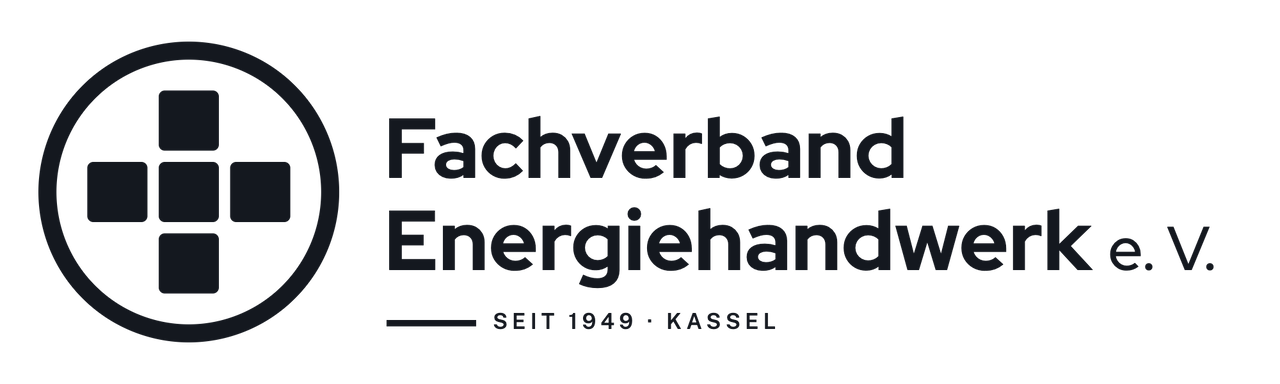 Logo des Fachverbands Energiehandwerk e. V. (FEH): Kreis mit einem aus fünf Feldern gebildeten Plus, daneben die Schrift Fachverband Energiehandwerk e. V., darunter seit 1949, Kassel.
