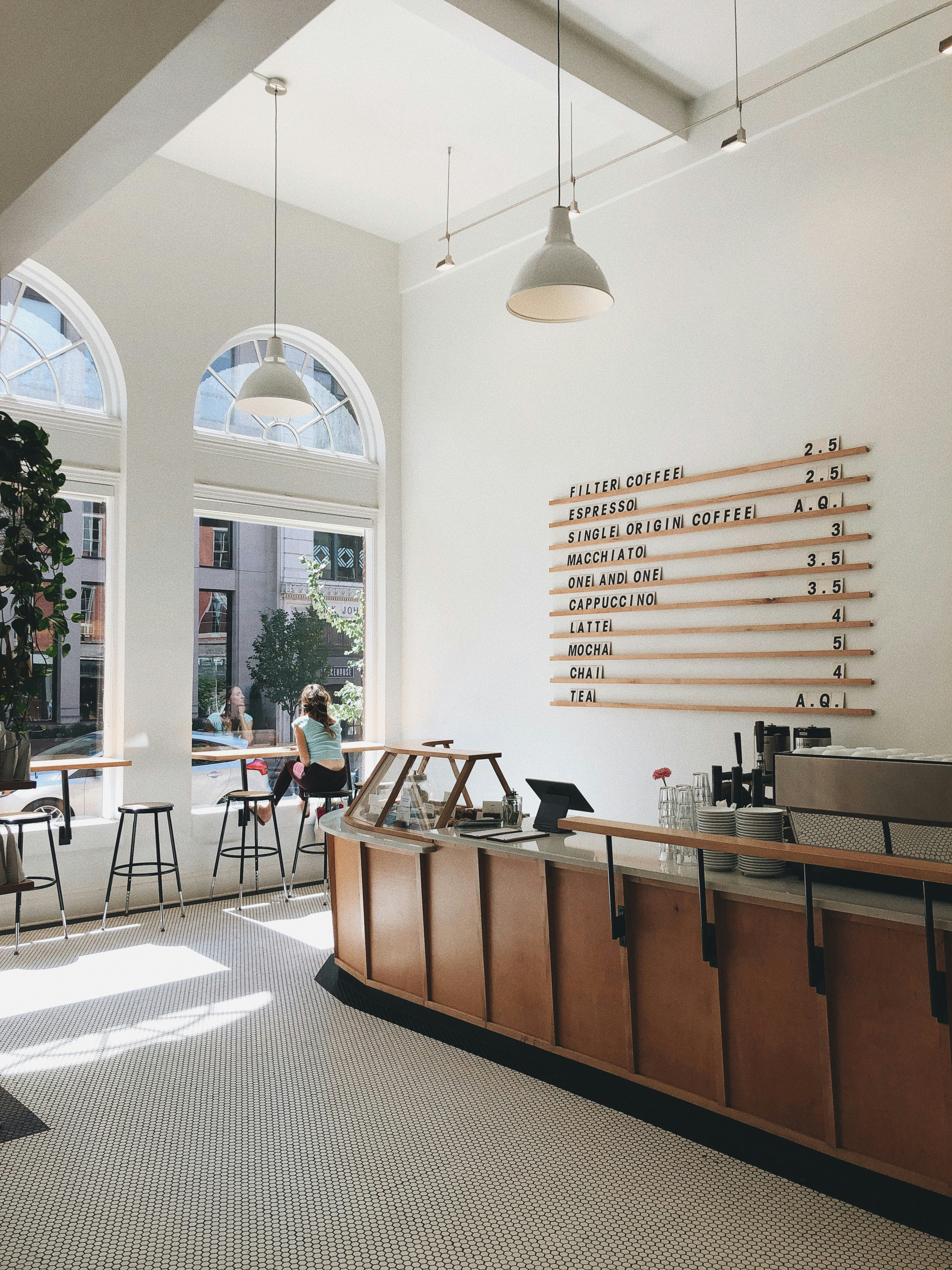 cafe-ZZxmc66SjfM-unsplash