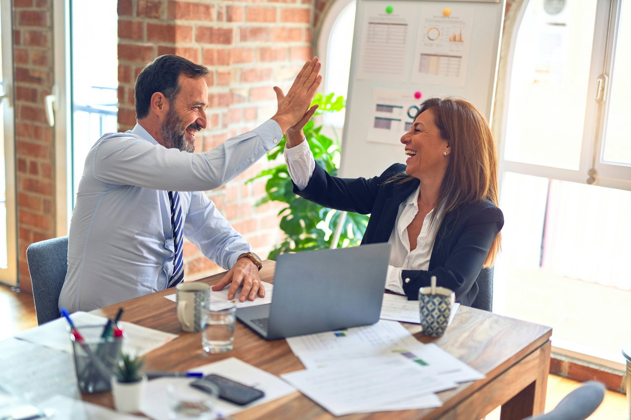 business welcome-376KN_ISplE-unsplash